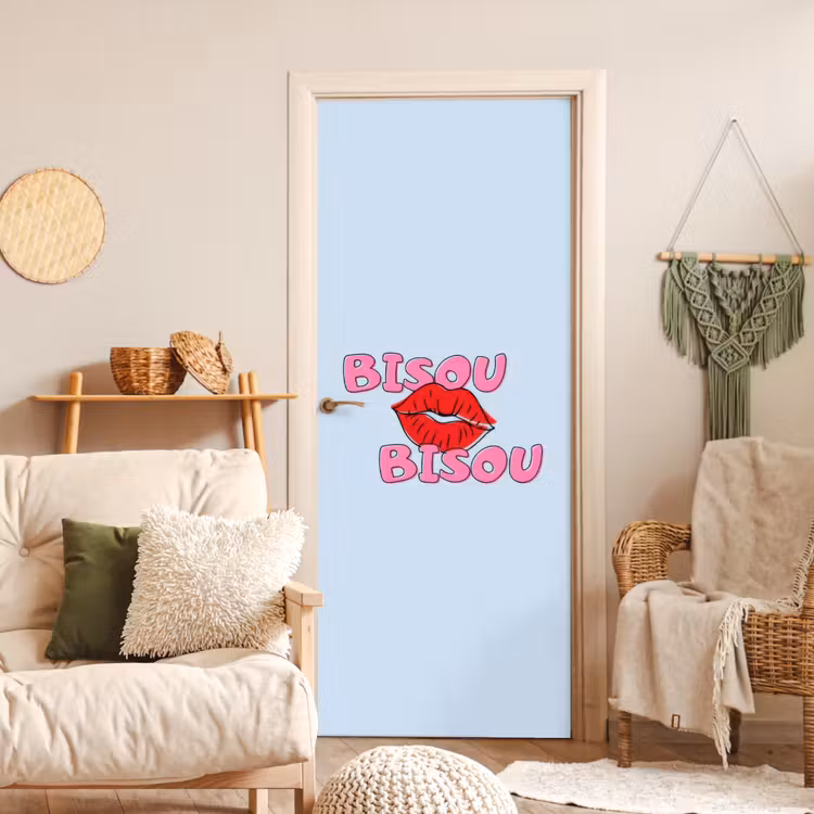 Bisou - Blauw - Roze - Lippen deurposter klein -sfeer2