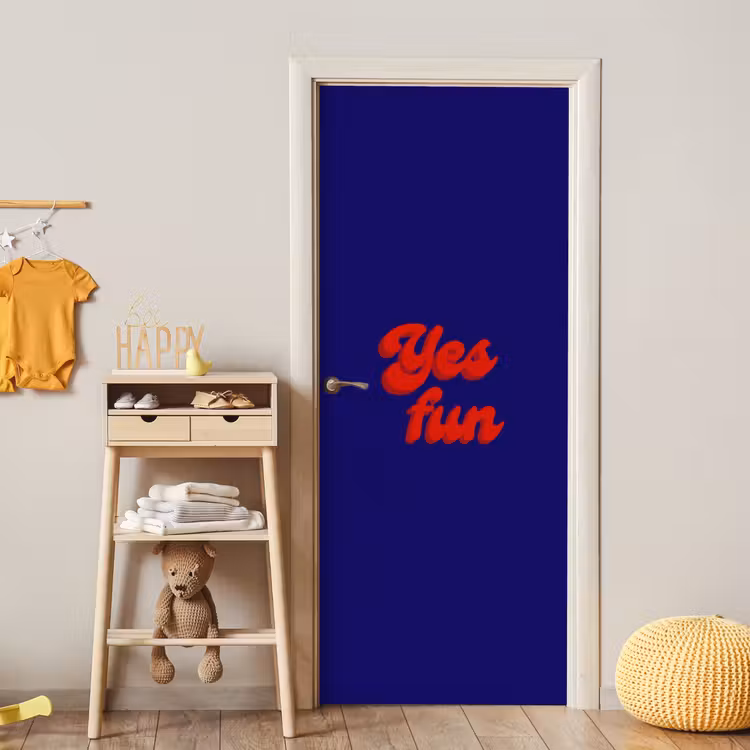 Blauw - Rood - Yes fun - 3D deurposter klein -sfeer4
