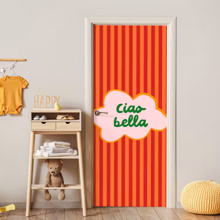 Ciao bella - Tekstwolk - Strepen - Oranje deurposter klein -sfeer4