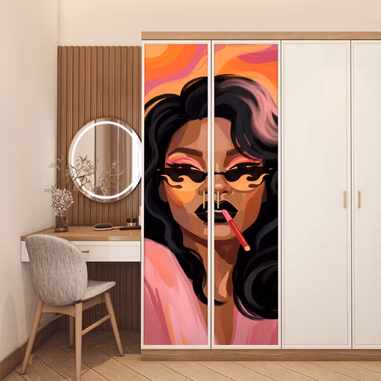 Vrouw - Zonnebril - Modern - Portret - Oranje deurposter klein -sfeer3