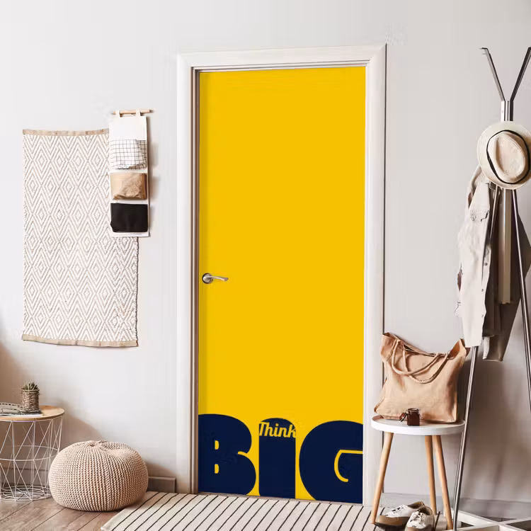 Geel - Think big - Grafisch deurposter klein -sfeer6