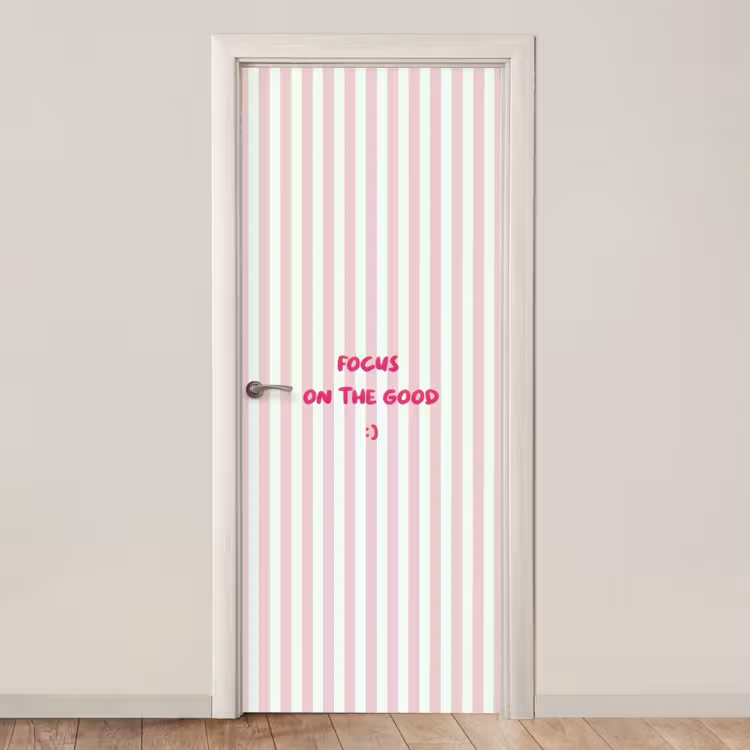 Focus on the good - Strepen - Roze - Smiley deurposter klein -3d_beige