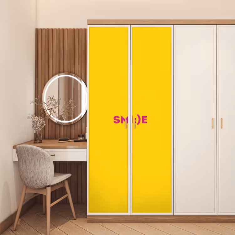 Smile - Roze - Geel deurposter klein -sfeer3