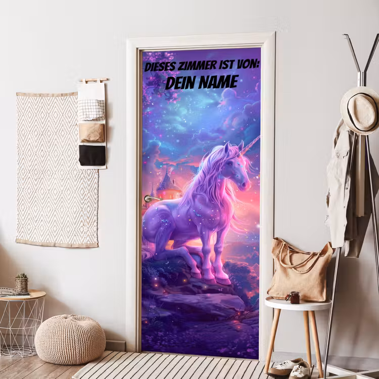 Magisches Einhorn vor Märchenschloss bei Sonnenuntergang mit Namensfeld. deurposter klein -sfeer6