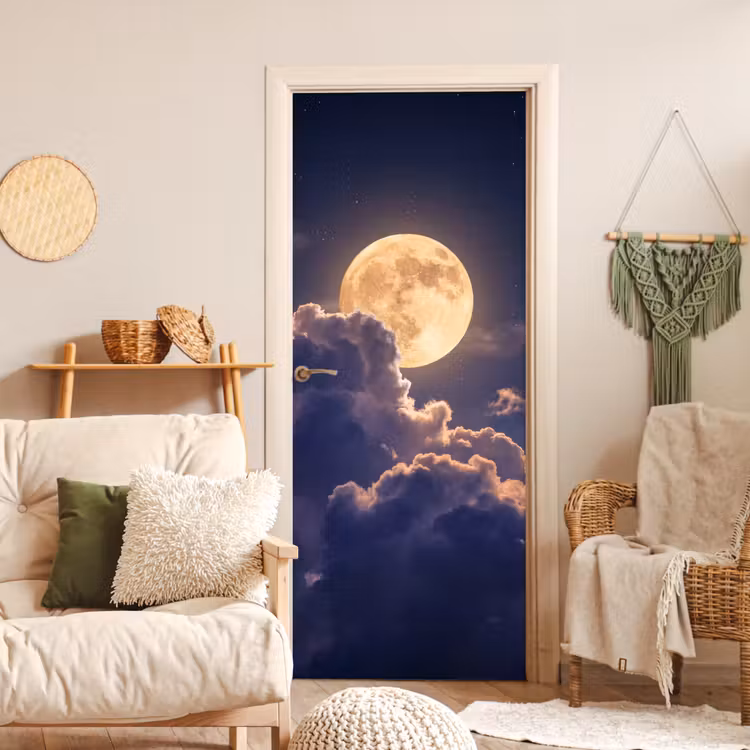 Maan - Wolken - Nacht - Oranje deurposter klein -sfeer2