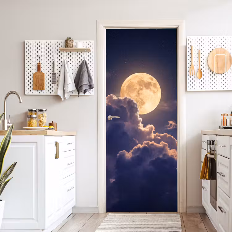 Maan - Wolken - Nacht - Oranje deurposter klein -sfeer5