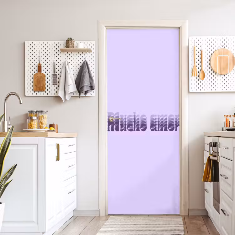 Mucho amor - Paars - Gelaagde letters deurposter klein -sfeer5