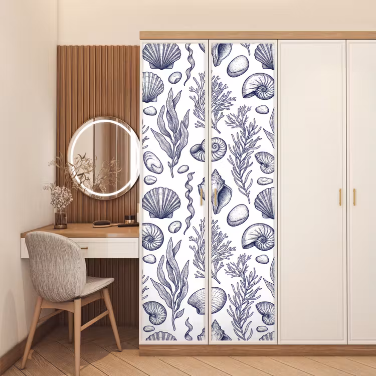 Schelpen - Zeewier - Oceaan - Illustratie - Blauw deurposter klein -sfeer3