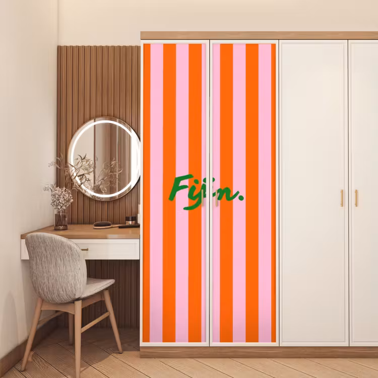 Patroon - Oranje - Fijn - Strepen deurposter klein -sfeer3