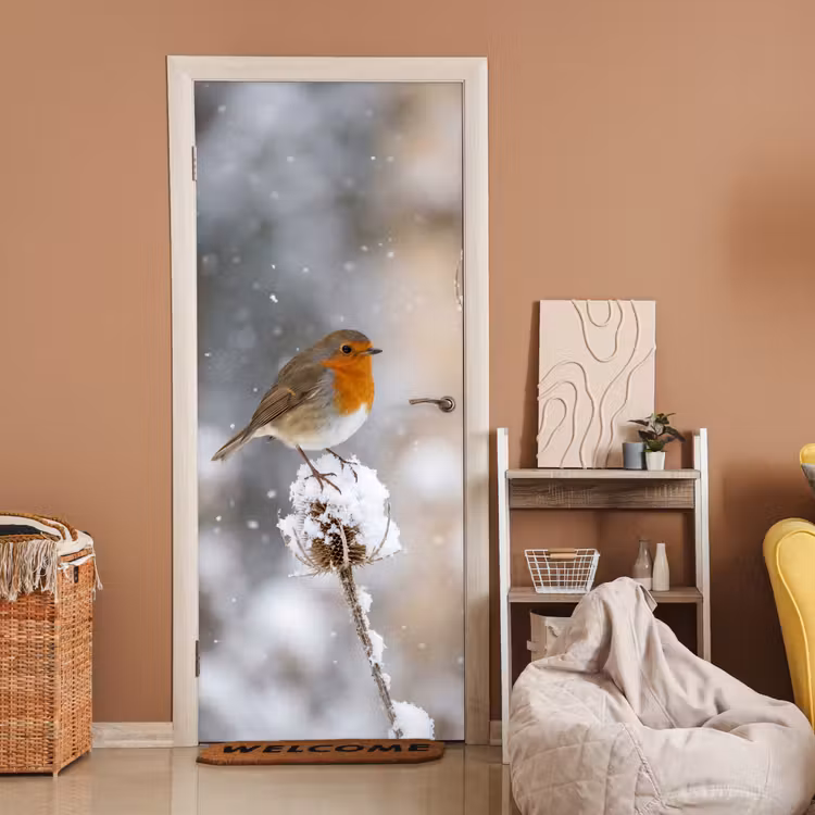 Roodborstje - Gedroogde bloem - Sneeuw - Winter - Vertederend deurposter klein -sfeer1
