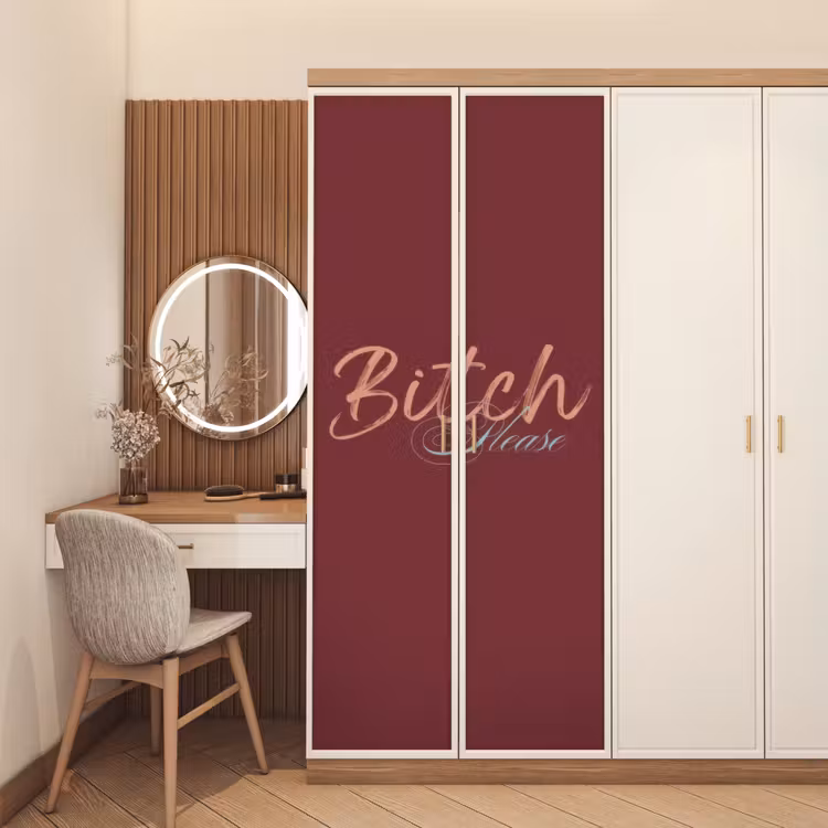 Bitch please - Rood - Blauw deurposter klein -sfeer3