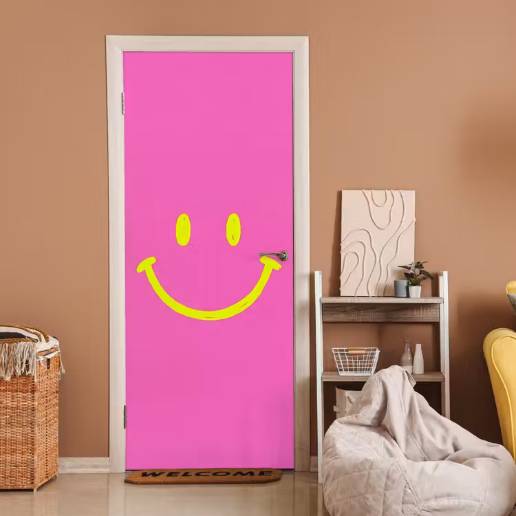 Smiley - Vrolijk - Roze deurposter klein -sfeer1