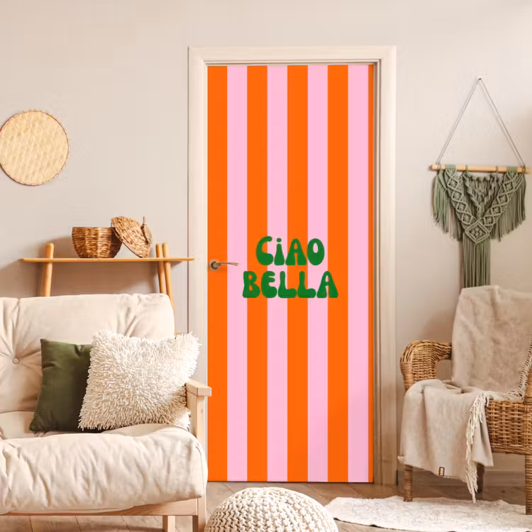 Strepen - Oranje - Verticaal - Ciao bella deurposter klein -sfeer2