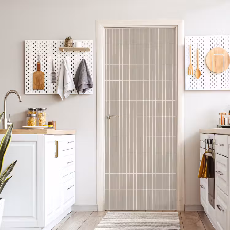 Verticaal - Wandtegel - Licht Beige deurposter klein 289 -sfeer5