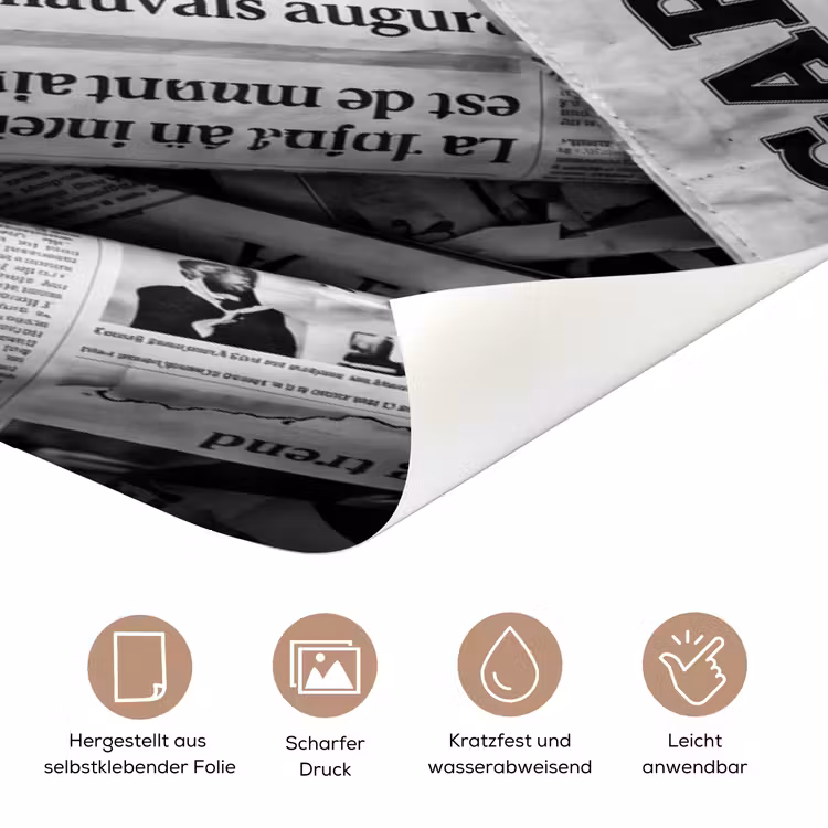 Krant - Stapel - Nieuws - Zwart-wit deurposter klein -tcloseup_DE