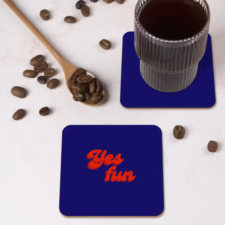 Blauw - Rood - Yes fun - 3D onderzetter kurk middel -sfeer2