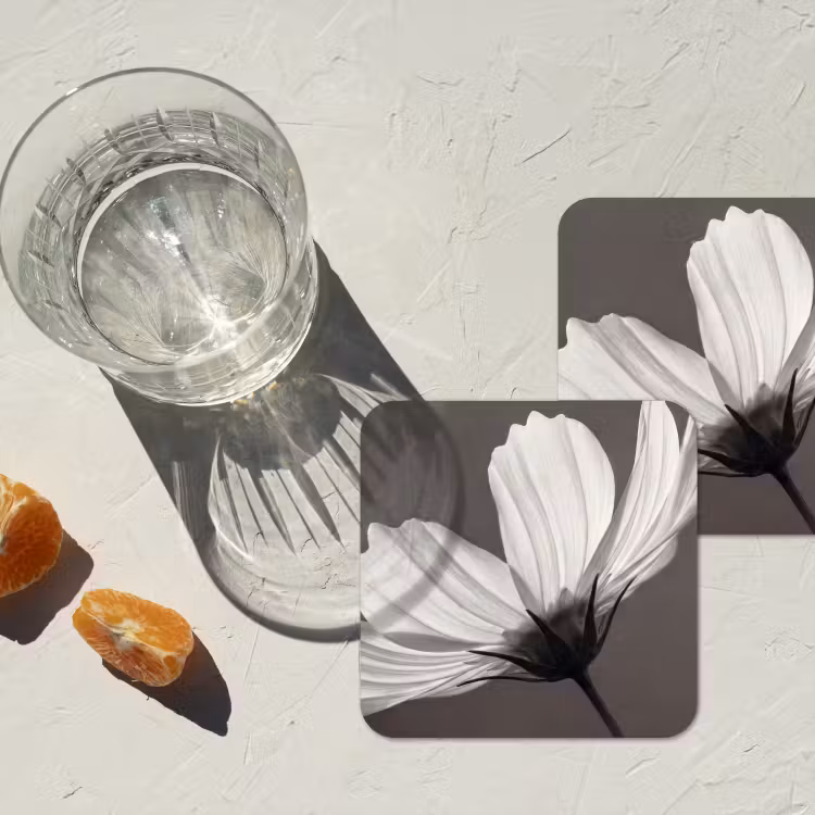 Bloem - Minimalistisch - Zwart - Wit onderzetter kurk middel -sfeer4