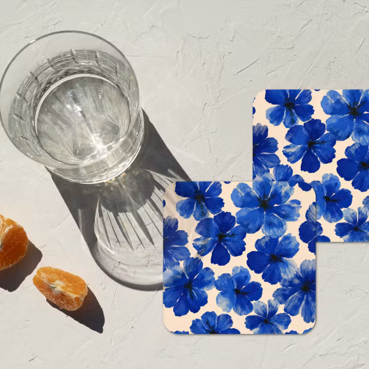 Bloemen - Blauw -Patroon - Wit onderzetter kurk middel -sfeer4