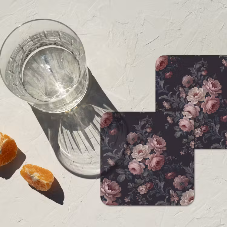 Bloemen - Patroon - Sierlijk - Roze - Donker onderzetter kurk middel -sfeer4