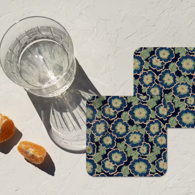 Bloemen - Borduurwerk - Patroon - Blauw - Groen onderzetter kurk middel 366 -sfeer4