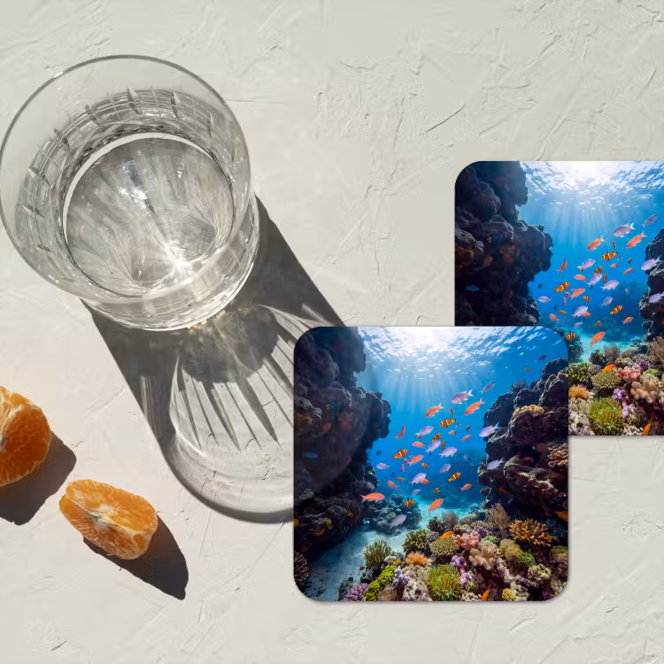 Vis - Koraalrif - Onderwater - Levendig - Blauw onderzetter kurk middel -sfeer4