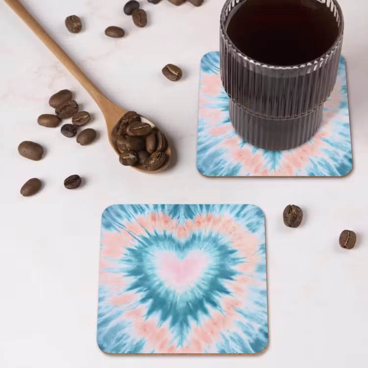Hartvormig - Tie dye - Pasteltinten - Lichtgroen onderzetter kurk middel -sfeer2