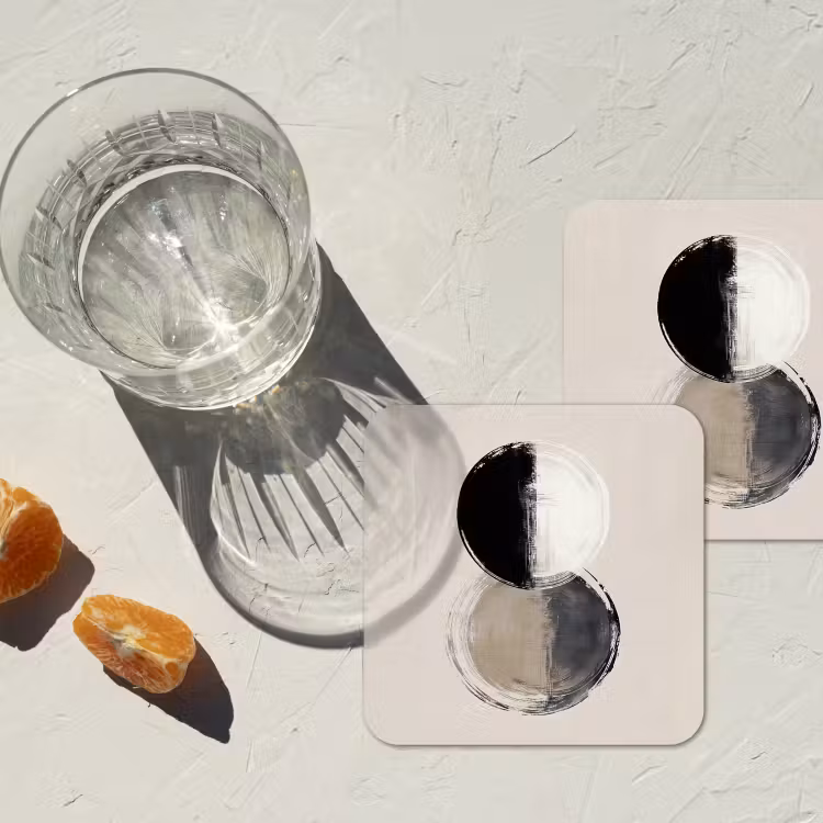 Cirkels - Strepen - Minimalistisch - Zwart onderzetter kurk middel -sfeer4