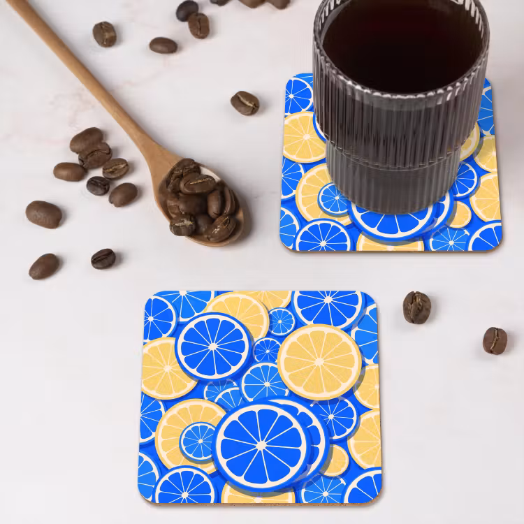 Fruit - Schijven - Patroon - Modern - Blauw - Geel onderzetter kurk middel -sfeer2