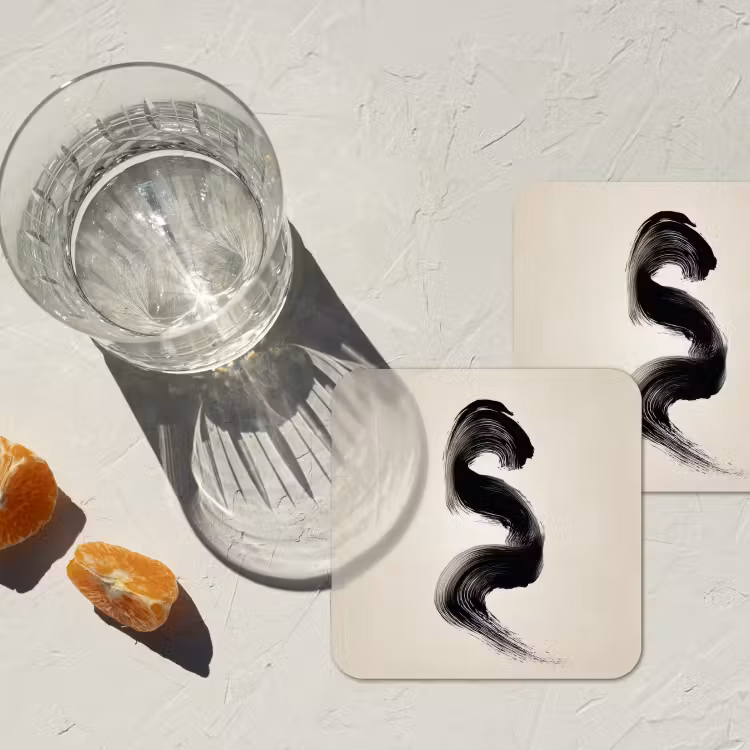 Penseelstreek - Zwart - Minimalistisch onderzetter kurk middel -sfeer4