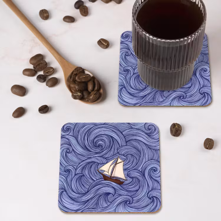 Schip - Golven - Zee - Illustratie - Blauw onderzetter kurk middel -sfeer2