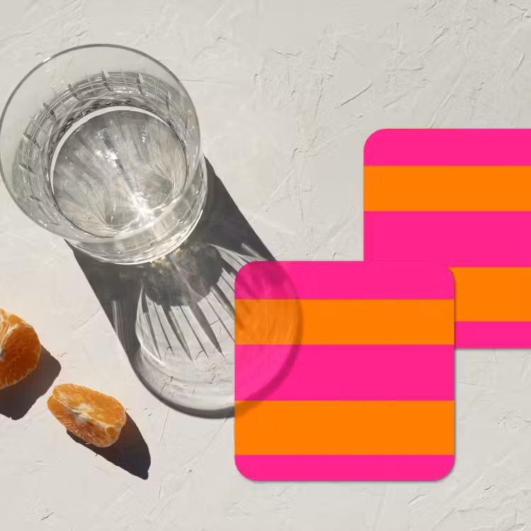 Strepen - Horizontaal - Roze onderzetter kurk middel 366 -sfeer4