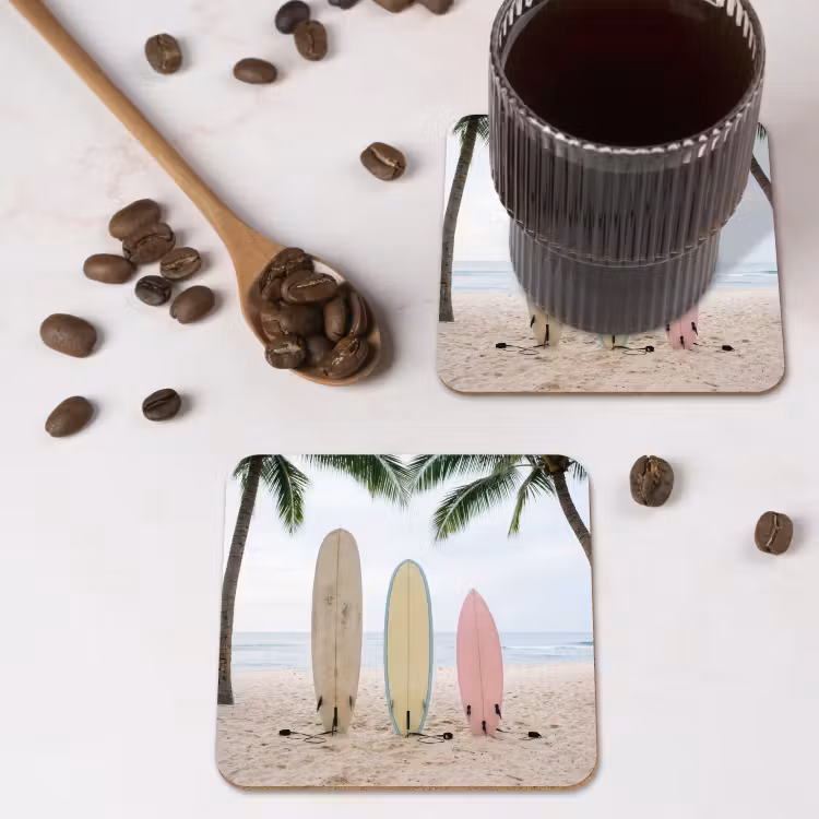Surfboard - Palmbomen - Kleurrijk onderzetter kurk middel -sfeer2