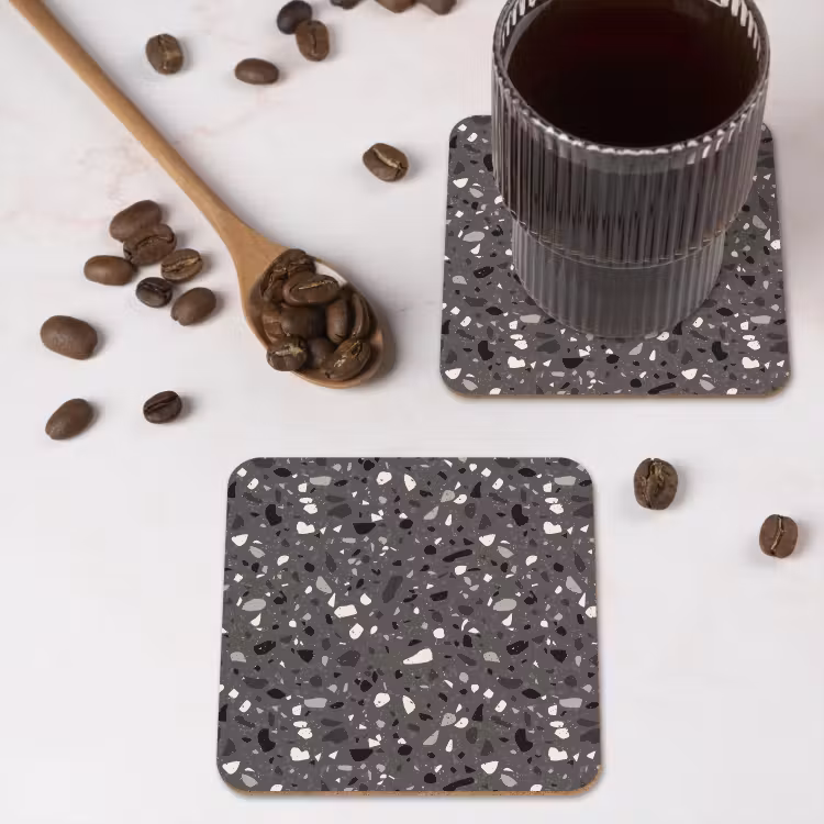 Terrazzo - Patroon - Grijs onderzetter kurk middel 366 -sfeer2