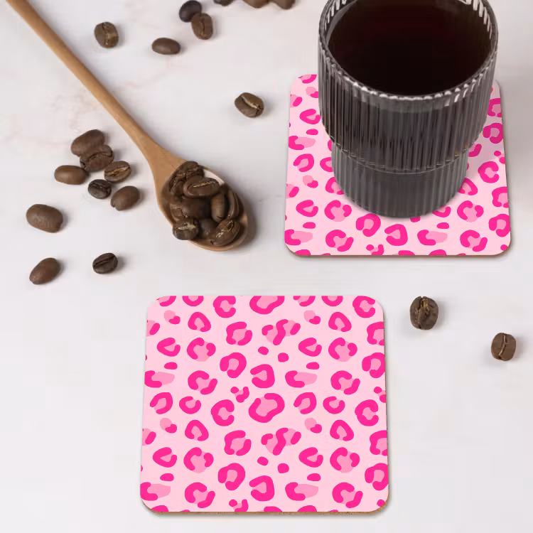Dierenprint - Patroon - Abstract - Modern - Roze onderzetter kurk middel -sfeer2