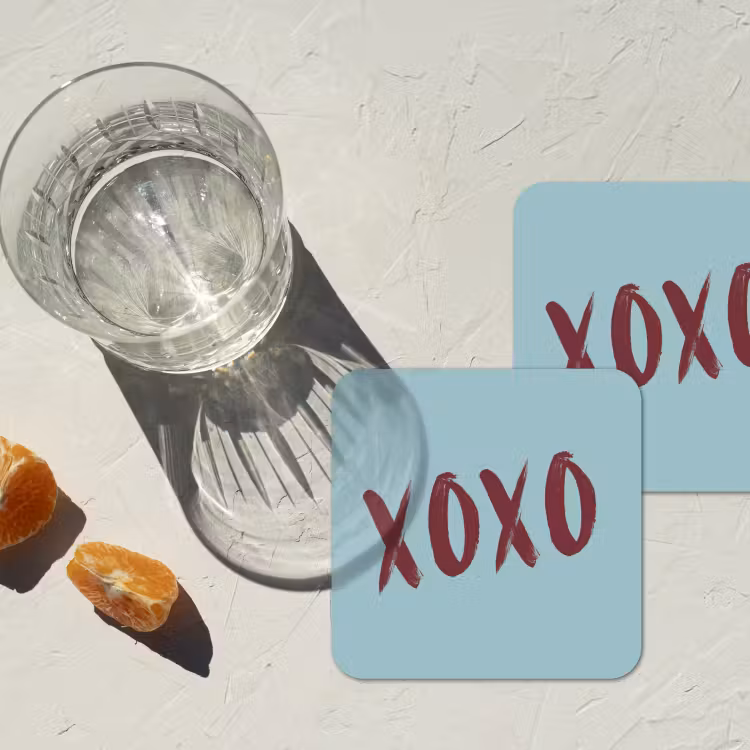 XOXO - Blauw - Rood onderzetter kurk middel -sfeer4