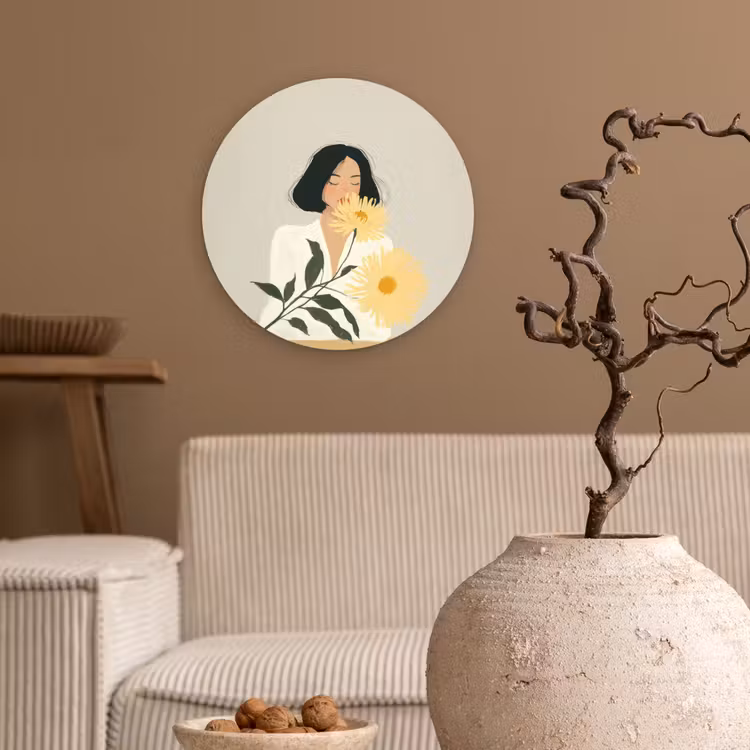 Vrouw - Bloem - Geel - Minimalistisch Wandcirkel plexiglas klein -sfeer1