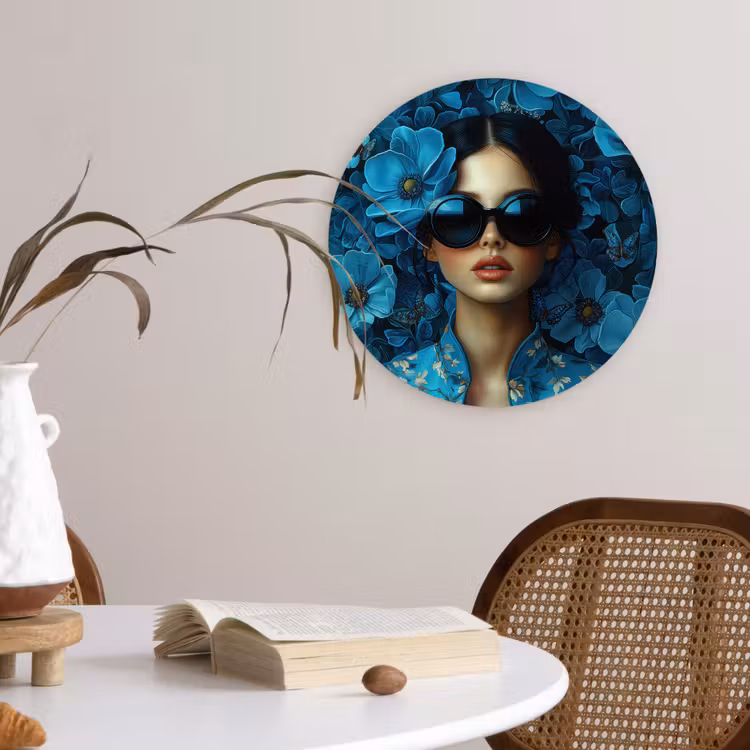 Vrouw - Bloemen - Blauw - Aesthetic - Luxe Wandcirkel plexiglas klein -sfeer4