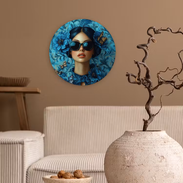 Vrouw - Bloemen - Vlinders - Blauw - Abstract Wandcirkel plexiglas klein -sfeer1