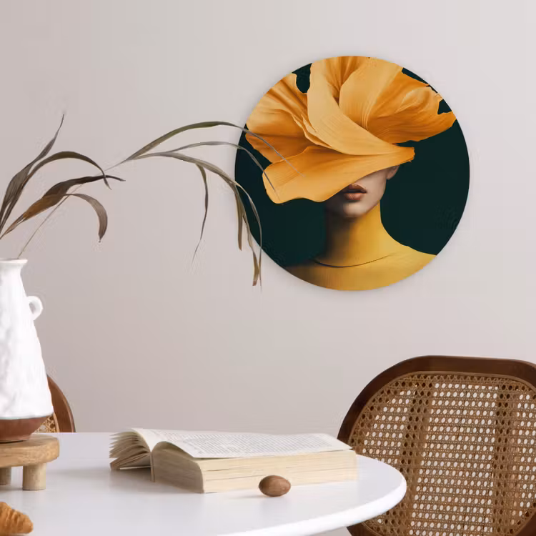 Vrouw - Hoed - Geel Wandcirkel plexiglas klein -sfeer4
