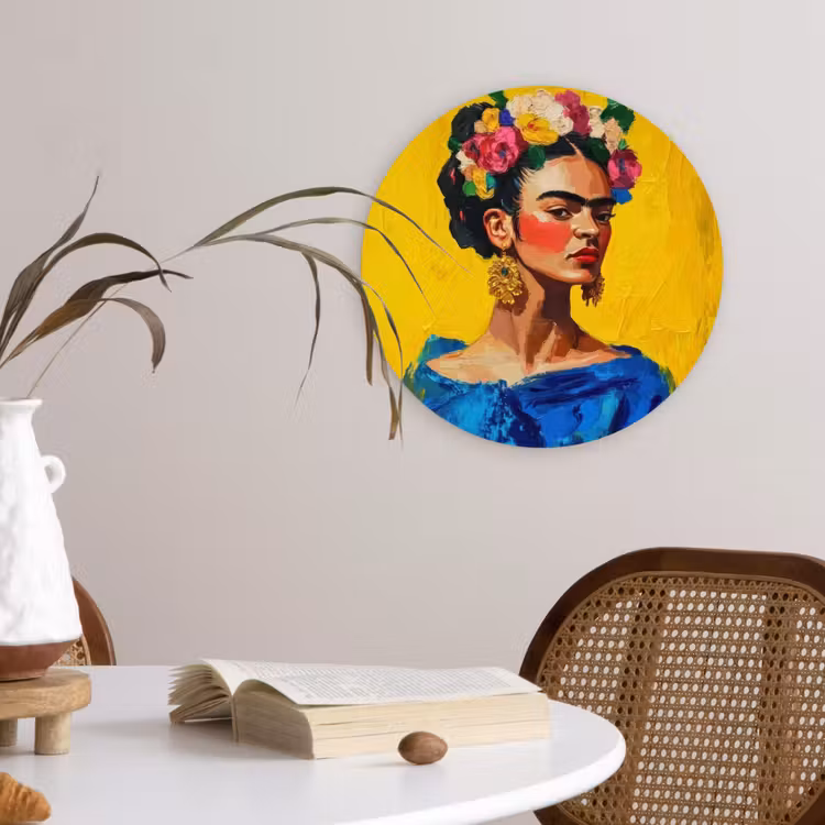 Frida Kahlo - Vrouw - Geel - Blauw - Bloemen Wandcirkel plexiglas klein -sfeer4