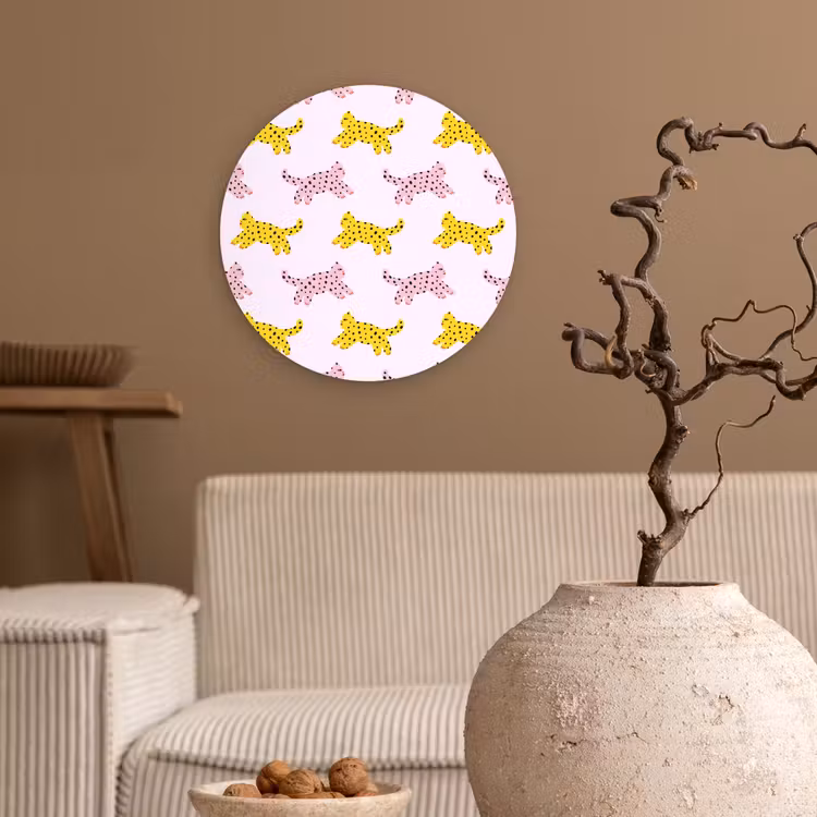 Geel - Roze - Katten - Wit Wandcirkel plexiglas klein 852 -sfeer1