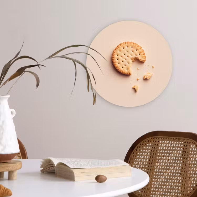 Koekje - Kruimels - beige Wandcirkel plexiglas klein -sfeer4