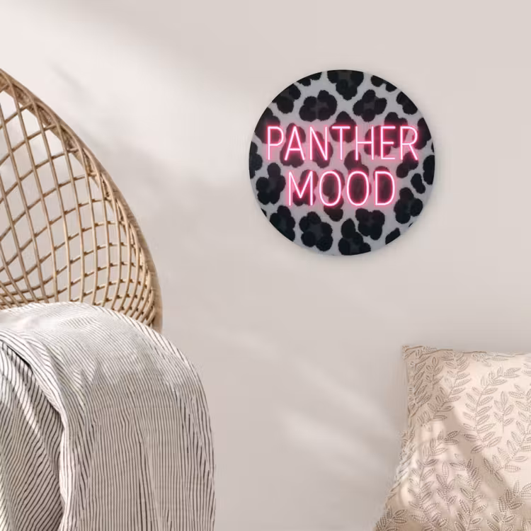 Panterprint - Zwart - Neonletters - Roze Wandcirkel plexiglas klein -sfeer5