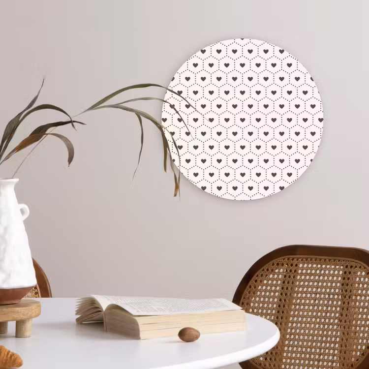 Hexagon - Patroon - Hartjes - Beige Wandcirkel plexiglas klein 852 -sfeer4