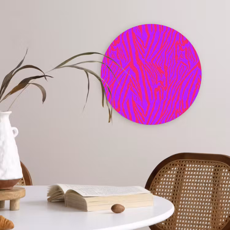 Zebra - Neon - Roze - Paars Wandcirkel plexiglas klein 852 -sfeer4