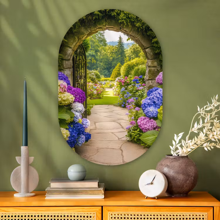 Doorkijk - Poort - Hortensia - Bloementuin Wandcirkel Ovaal Glas middel -sfeer2