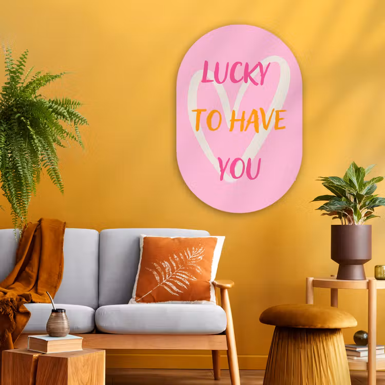 Lucky - Love - Valentijn - Roze Wandcirkel Ovaal Glas middel -sfeer4