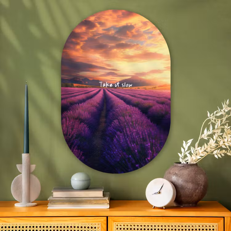 Lavendelveld - Quote - Zonsondergang Wandcirkel Ovaal Glas middel -sfeer2