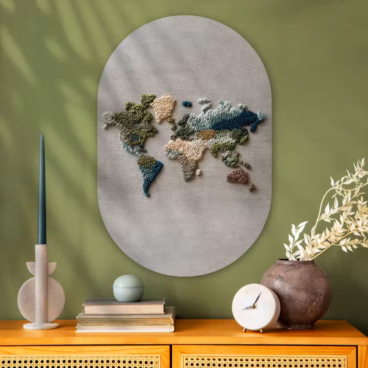Wereldkaart - Geborduurd - Aardetinten Wandcirkel Ovaal Glas middel -sfeer2