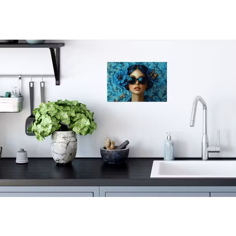 Vrouw - Bloemen - Vlinders - Blauw - Abstract Muursticker klein -keuken